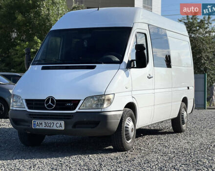 Белый Мерседес MB-Class, объемом двигателя 2.15 л и пробегом 344 тыс. км за 9999 $, фото 4 на Automoto.ua