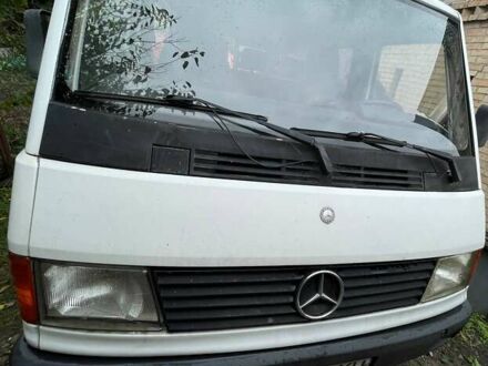 Білий Мерседес MB-Class, об'ємом двигуна 2.4 л та пробігом 450 тис. км за 3000 $, фото 1 на Automoto.ua