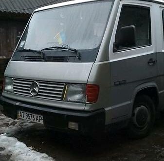 Мерседес MB-Class 1996 у Тернополі на Automoto.ua Білий Мерседес MB-Class, об'ємом двигуна 2.4 л та пробігом 210 тис. км за 2300 $, фото 1 на Automoto.ua