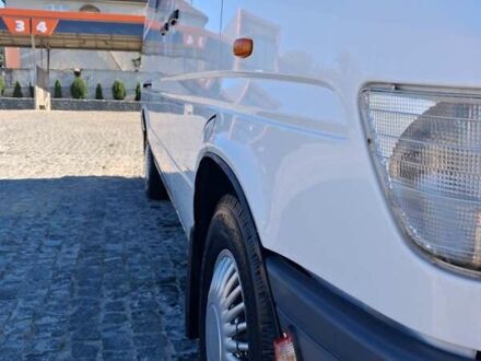 Белый Мерседес MB-Class, объемом двигателя 2.87 л и пробегом 40 тыс. км за 9500 $, фото 1 на Automoto.ua