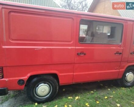 Червоний Мерседес MB-Class, об'ємом двигуна 2.4 л та пробігом 440 тис. км за 2700 $, фото 1 на Automoto.ua