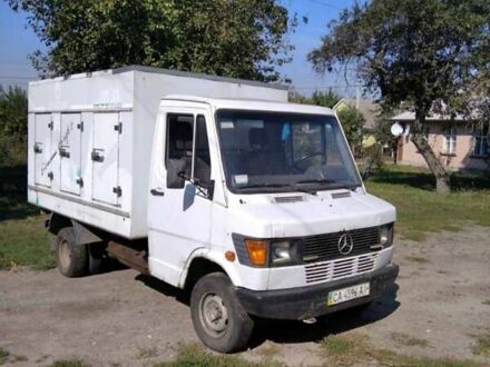 Мерседес MB-Class 1994 у Смеле на Automoto.ua Мерседес MB-Class, об'ємом двигуна 2.4 л та пробігом 300 тис. км за 1500 $, фото 1 на Automoto.ua