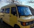 Желтый Мерседес MB-Class, объемом двигателя 2.9 л и пробегом 100 тыс. км за 1300 $, фото 1 на Automoto.ua