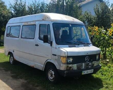 Мерседес MB-Class 1987 в Коломые на Automoto.ua Серый Мерседес MB-Class, объемом двигателя 2.4 л и пробегом 600 тыс. км за 800 $, фото 2 на Automoto.ua