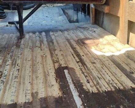 Мерседес MB-Class 1987 в Коломые на Automoto.ua Серый Мерседес MB-Class, объемом двигателя 2.4 л и пробегом 600 тыс. км за 800 $, фото 12 на Automoto.ua