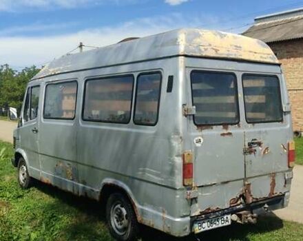 Мерседес MB-Class 1987 в Коломые на Automoto.ua Серый Мерседес MB-Class, объемом двигателя 2.4 л и пробегом 600 тыс. км за 800 $, фото 6 на Automoto.ua