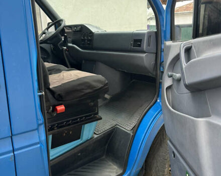Синий Мерседес MB-Class, объемом двигателя 2.3 л и пробегом 900 тыс. км за 5700 $, фото 5 на Automoto.ua