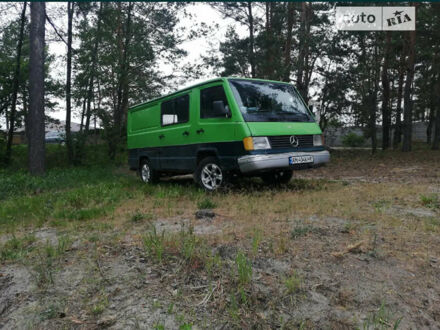 Зелений Мерседес MB-Class, об'ємом двигуна 0 л та пробігом 306 тис. км за 2000 $, фото 1 на Automoto.ua