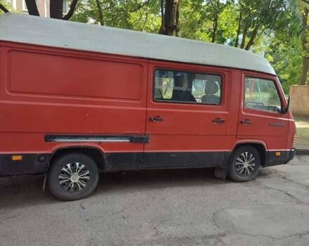 Оранжевый Мерседес MB-Class, объемом двигателя 2.4 л и пробегом 500 тыс. км за 3000 $, фото 1 на Automoto.ua