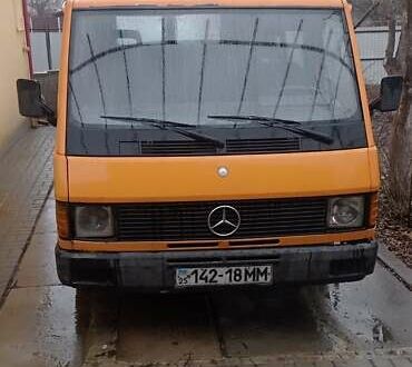 Мерседес MB-Class 1990 в Корюковке на Automoto.ua Оранжевый Мерседес MB-Class, объемом двигателя 2.4 л и пробегом 400 тыс. км за 1700 $, фото 1 на Automoto.ua