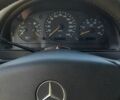 Серый Мерседес МЛ 270, объемом двигателя 2.7 л и пробегом 390 тыс. км за 4500 $, фото 9 на Automoto.ua