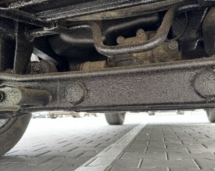 Черный Мерседес МЛ 320, объемом двигателя 3.2 л и пробегом 301 тыс. км за 7100 $, фото 8 на Automoto.ua