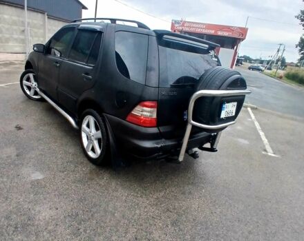 Чорний Мерседес МЛ 320, об'ємом двигуна 3.2 л та пробігом 400 тис. км за 5800 $, фото 7 на Automoto.ua