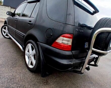 Чорний Мерседес МЛ 320, об'ємом двигуна 3.2 л та пробігом 400 тис. км за 5800 $, фото 12 на Automoto.ua