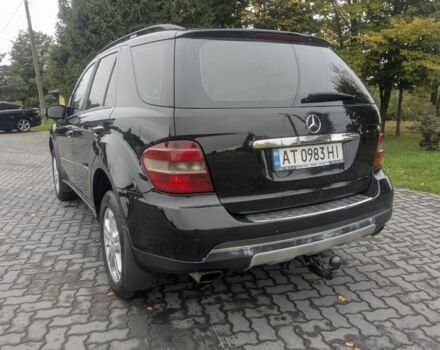 Черный Мерседес МЛ 320, объемом двигателя 3 л и пробегом 500 тыс. км за 10100 $, фото 5 на Automoto.ua