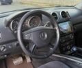 Черный Мерседес МЛ 320, объемом двигателя 3 л и пробегом 293 тыс. км за 11000 $, фото 15 на Automoto.ua