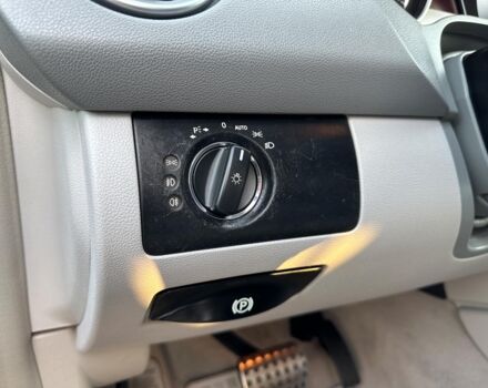 Черный Мерседес МЛ 320, объемом двигателя 3 л и пробегом 270 тыс. км за 13790 $, фото 16 на Automoto.ua