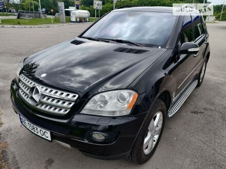 Мерседес МЛ 320 2007 в Днепре (Днепропетровске) на Automoto.ua Мерседес МЛ 320, объемом двигателя 3.2 л и пробегом 278 тыс. км за 15300 $, фото 1 на Automoto.ua