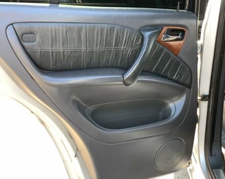 Серый Мерседес МЛ 320, объемом двигателя 3.2 л и пробегом 370 тыс. км за 6690 $, фото 29 на Automoto.ua