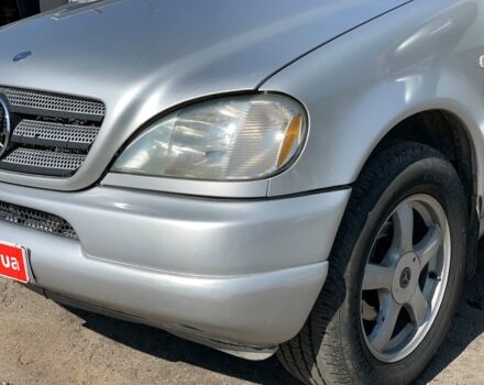 Серый Мерседес МЛ 320, объемом двигателя 3.2 л и пробегом 370 тыс. км за 6690 $, фото 8 на Automoto.ua