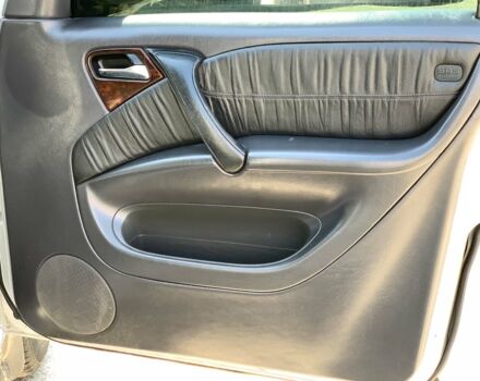 Серый Мерседес МЛ 320, объемом двигателя 3.2 л и пробегом 370 тыс. км за 6690 $, фото 31 на Automoto.ua