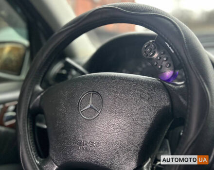 Серый Мерседес МЛ 320, объемом двигателя 3.2 л и пробегом 380 тыс. км за 5600 $, фото 10 на Automoto.ua