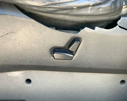 Серый Мерседес МЛ 320, объемом двигателя 3.2 л и пробегом 370 тыс. км за 6690 $, фото 32 на Automoto.ua