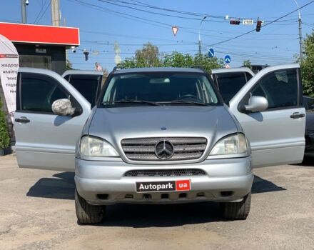 Серый Мерседес МЛ 320, объемом двигателя 3.2 л и пробегом 370 тыс. км за 6690 $, фото 26 на Automoto.ua