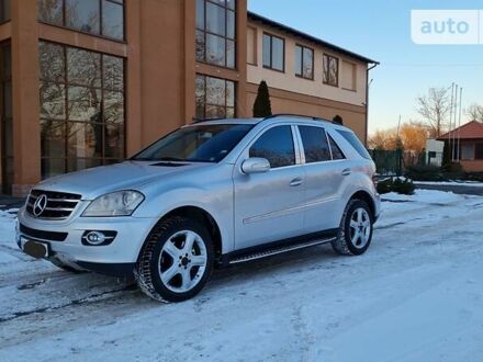 Мерседес МЛ 320 2007 в Береговом на Automoto.ua Серый Мерседес МЛ 320, объемом двигателя 3 л и пробегом 300 тыс. км за 11900 $, фото 1 на Automoto.ua