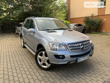 Мерседес МЛ 320 2007 в Ужгороде на Automoto.ua Серый Мерседес МЛ 320, объемом двигателя 3 л и пробегом 307 тыс. км за 12200 $, фото 1 на Automoto.ua
