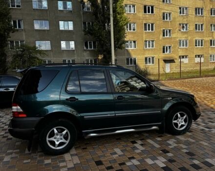 Зелений Мерседес МЛ 320, об'ємом двигуна 3.2 л та пробігом 250 тис. км за 5300 $, фото 2 на Automoto.ua