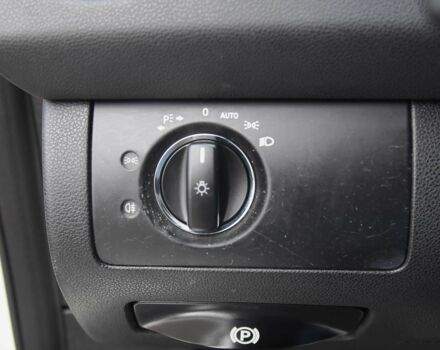 Мерседес МЛ 350 2010 в Харькове на Automoto.ua Белый Мерседес МЛ 350, объемом двигателя 3.5 л и пробегом 30 тыс. км за 22999 $, фото 18 на Automoto.ua