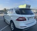 Білий Мерседес МЛ 350, об'ємом двигуна 3.5 л та пробігом 195 тис. км за 18000 $, фото 2 на Automoto.ua