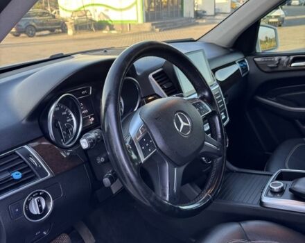 Білий Мерседес МЛ 350, об'ємом двигуна 3.5 л та пробігом 195 тис. км за 18000 $, фото 10 на Automoto.ua