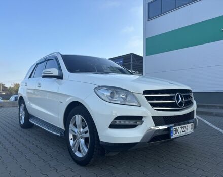 Білий Мерседес МЛ 350, об'ємом двигуна 3.5 л та пробігом 195 тис. км за 18000 $, фото 1 на Automoto.ua