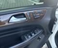 Білий Мерседес МЛ 350, об'ємом двигуна 3.5 л та пробігом 195 тис. км за 18000 $, фото 8 на Automoto.ua