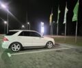 Белый Мерседес МЛ 350, объемом двигателя 3 л и пробегом 204 тыс. км за 19500 $, фото 7 на Automoto.ua