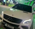 Белый Мерседес МЛ 350, объемом двигателя 3 л и пробегом 204 тыс. км за 19500 $, фото 1 на Automoto.ua