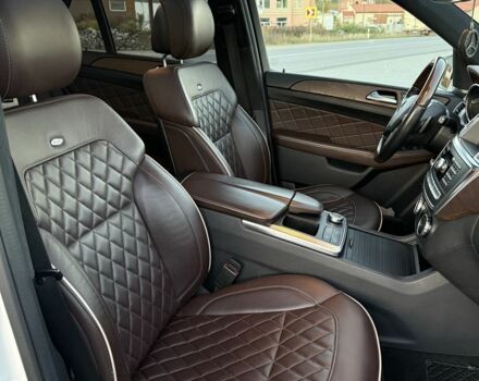 Білий Мерседес МЛ 350, об'ємом двигуна 3 л та пробігом 197 тис. км за 28000 $, фото 11 на Automoto.ua