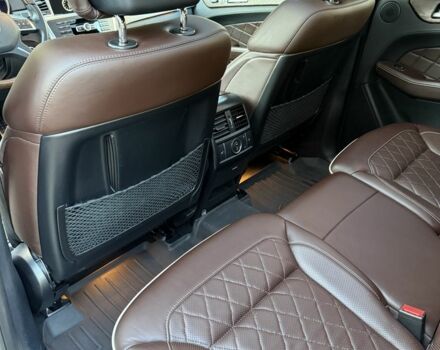 Білий Мерседес МЛ 350, об'ємом двигуна 3 л та пробігом 197 тис. км за 28000 $, фото 2 на Automoto.ua