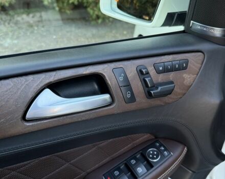 Білий Мерседес МЛ 350, об'ємом двигуна 3 л та пробігом 197 тис. км за 28000 $, фото 3 на Automoto.ua