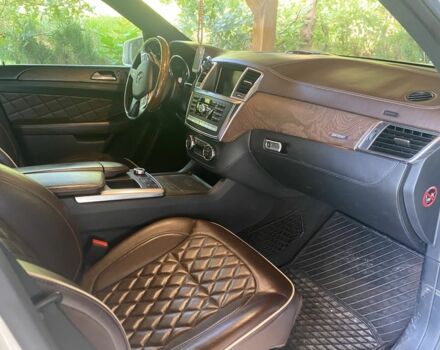 Мерседес МЛ 350 2013 у Вінниці на Automoto.ua Білий Мерседес МЛ 350, об'ємом двигуна 3 л та пробігом 240 тис. км за 21523 $, фото 7 на Automoto.ua