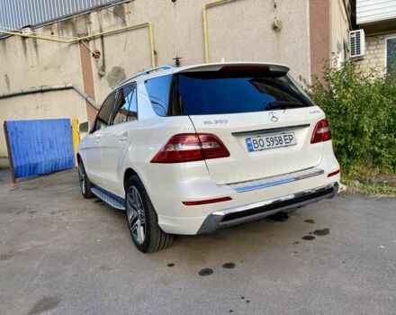 Белый Мерседес МЛ 350, объемом двигателя 3 л и пробегом 245 тыс. км за 23700 $, фото 9 на Automoto.ua