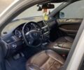 Белый Мерседес МЛ 350, объемом двигателя 3 л и пробегом 245 тыс. км за 23700 $, фото 4 на Automoto.ua
