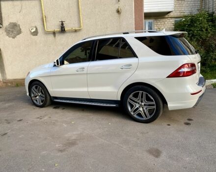 Белый Мерседес МЛ 350, объемом двигателя 3 л и пробегом 245 тыс. км за 23700 $, фото 10 на Automoto.ua