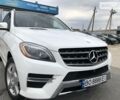 Білий Мерседес МЛ 350, об'ємом двигуна 3 л та пробігом 80 тис. км за 31950 $, фото 1 на Automoto.ua