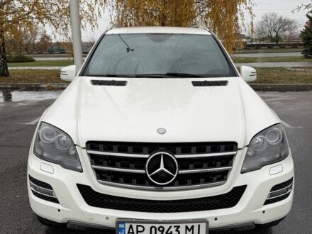 Мерседес МЛ 350 2011 у Запоріжжя на Automoto.ua Білий Мерседес МЛ 350, об'ємом двигуна 3 л та пробігом 356 тис. км за 16000 $, фото 1 на Automoto.ua
