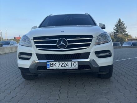 Білий Мерседес МЛ 350, об'ємом двигуна 3.5 л та пробігом 195 тис. км за 18000 $, фото 1 на Automoto.ua