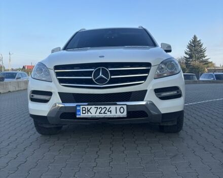 Білий Мерседес МЛ 350, об'ємом двигуна 3.5 л та пробігом 195 тис. км за 18000 $, фото 1 на Automoto.ua