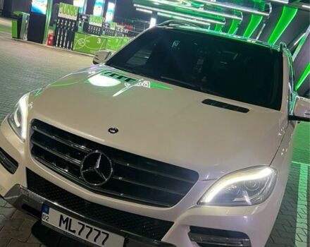 Білий Мерседес МЛ 350, об'ємом двигуна 3 л та пробігом 204 тис. км за 19500 $, фото 1 на Automoto.ua